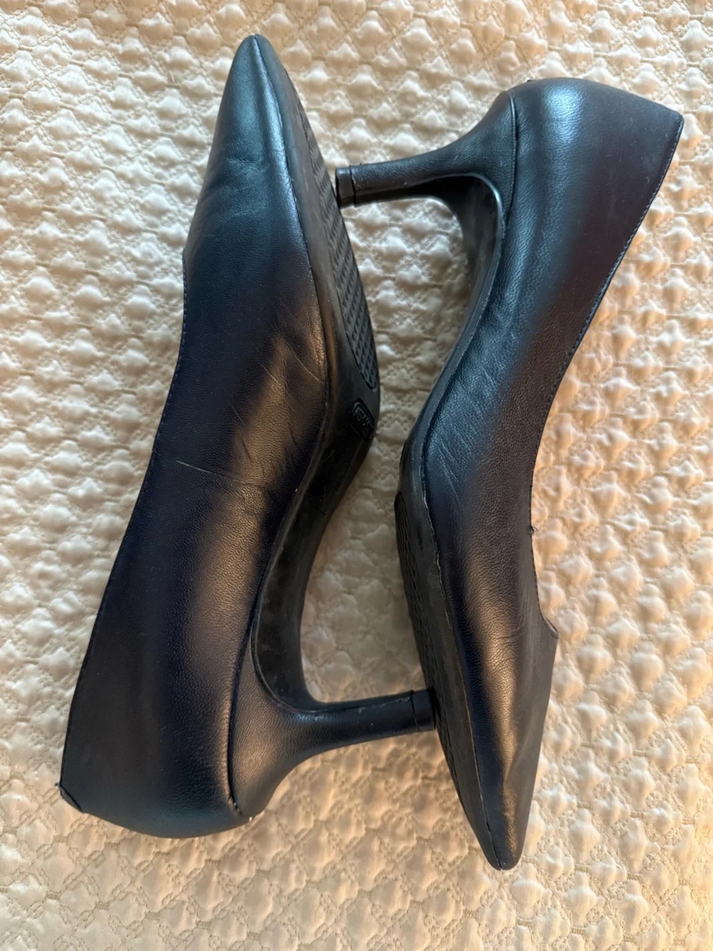 AEROSOLES Navy Pointed-Toe Leather Pumps